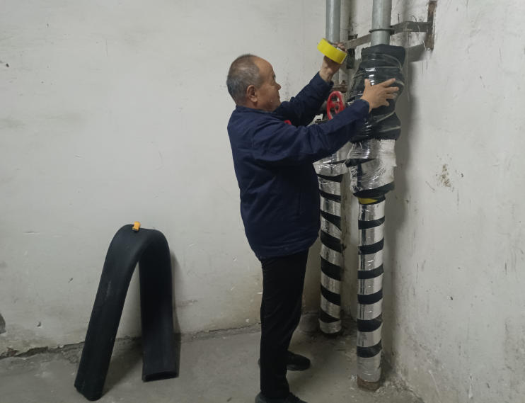 怡欣花园：提前部署防冻保温，全力守护园区温暖过冬