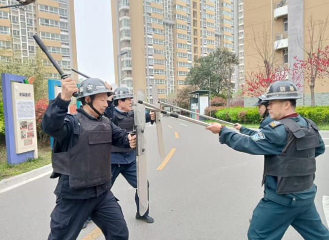 港湾新城：反恐防暴实战演练，筑牢园区安全防线