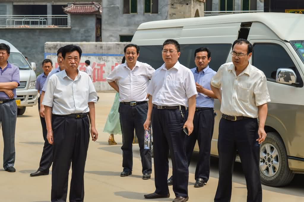 牡丹区领导及牡丹区各乡镇领导对我集团多个项目检查指导